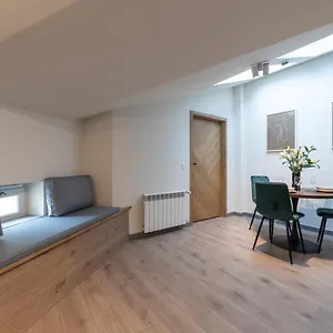 Milu Sebastiana Krakau