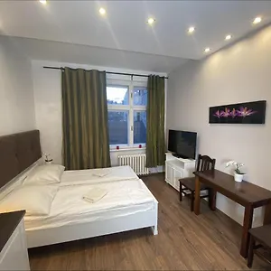  Apartman P&j Sw. Krzyza